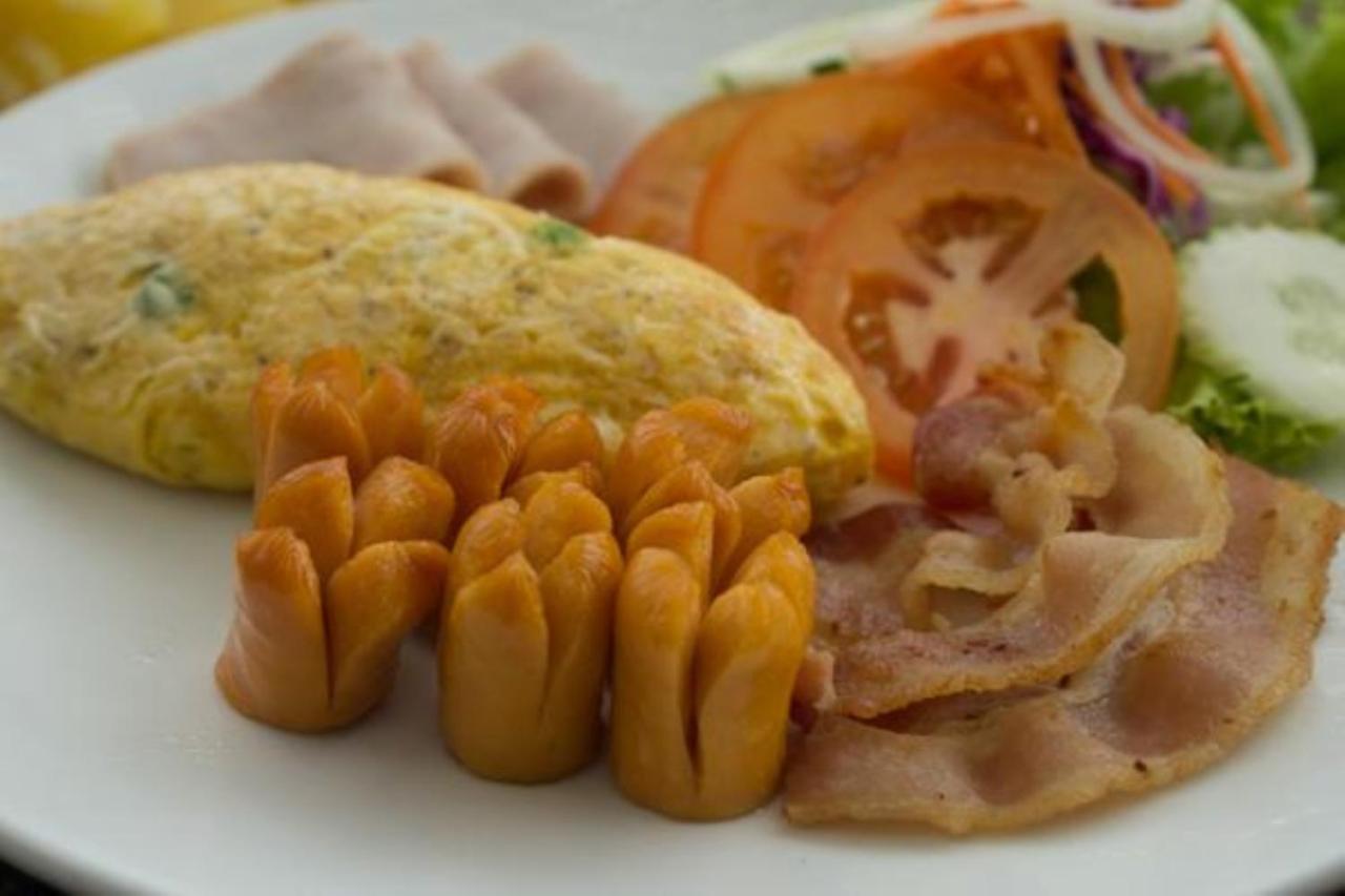 Hua Hin White Villa Hotel - Sha Certified Eksteriør billede